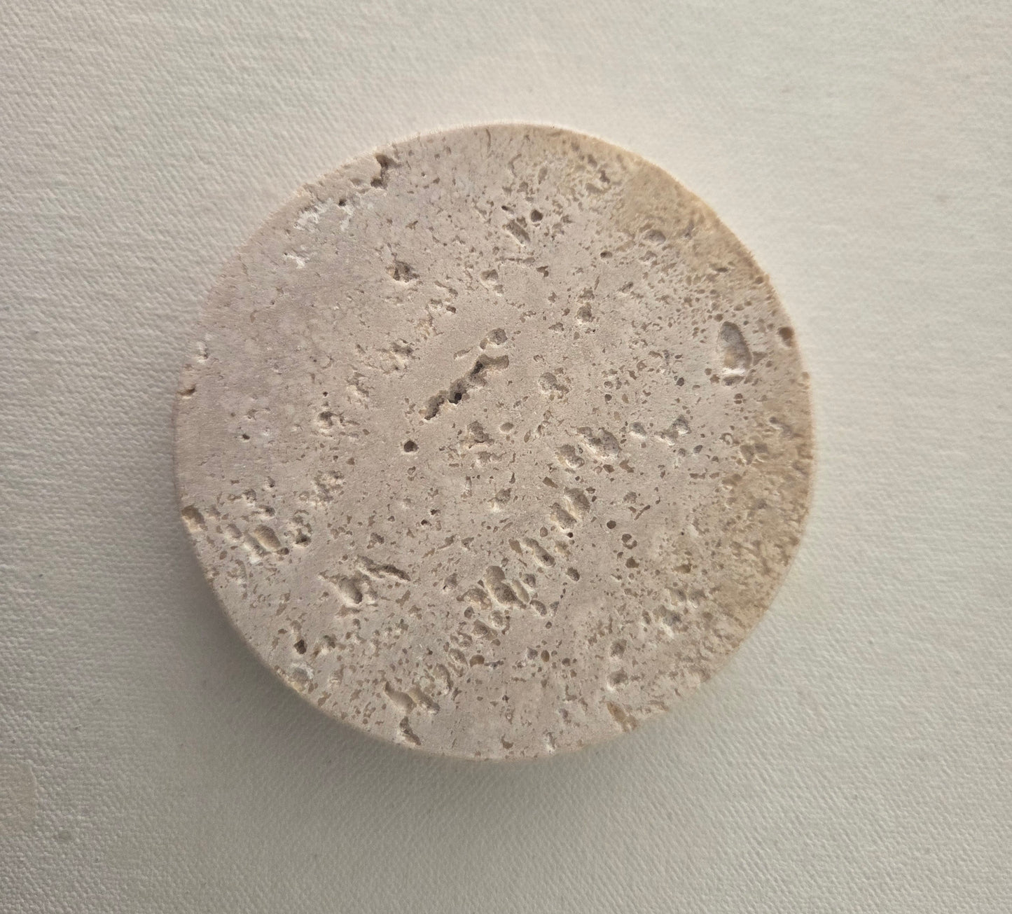 Stone diffuser with Travertine Base
